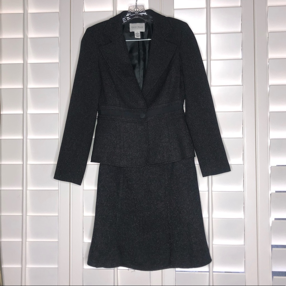 Beautiful ladies size 0 skirt suit